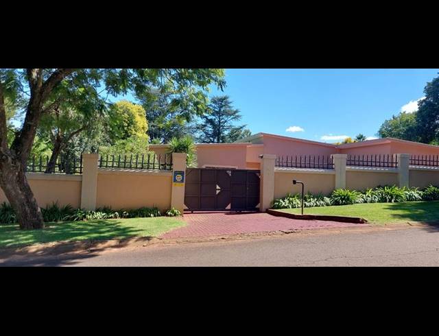 5 BEDROOM HOUSE FOR SALE IN SIGNAL HILL